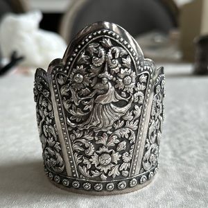 Vintage Siam goddess bracelet 3”Tall crown diesign cuff-in solid silver/56.5 g.